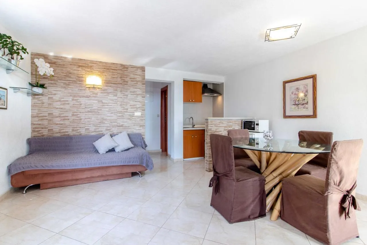 Petra Apartment Palit