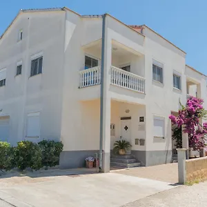Rusula Apartman Zadar